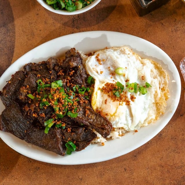 Tapsilog.